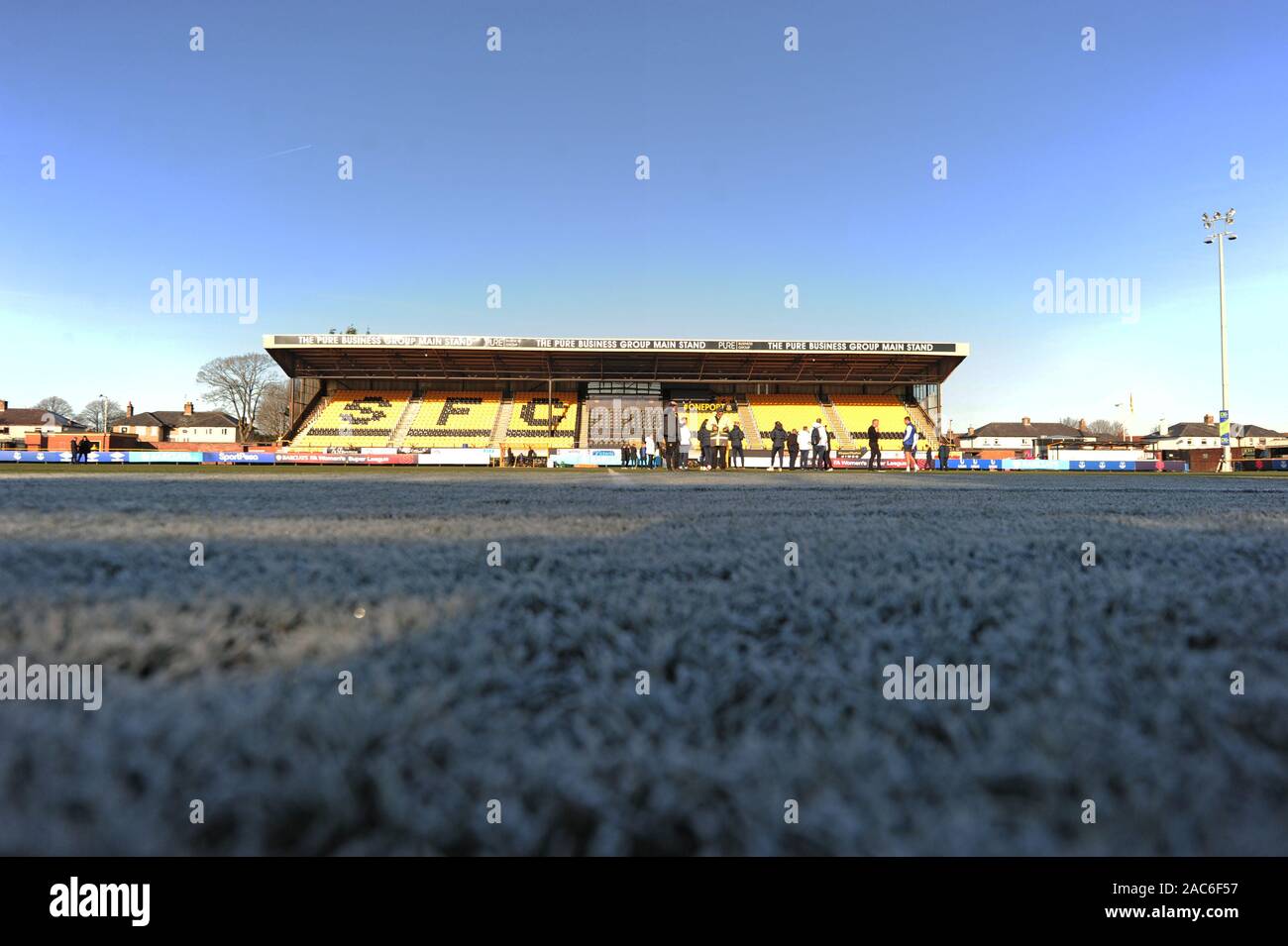 Eine allgemeine Ansicht der gefrorenen Pitch vor Super der FA Frauen Liga Spiel bei Haig Avenue, Liverpool. Stockfoto