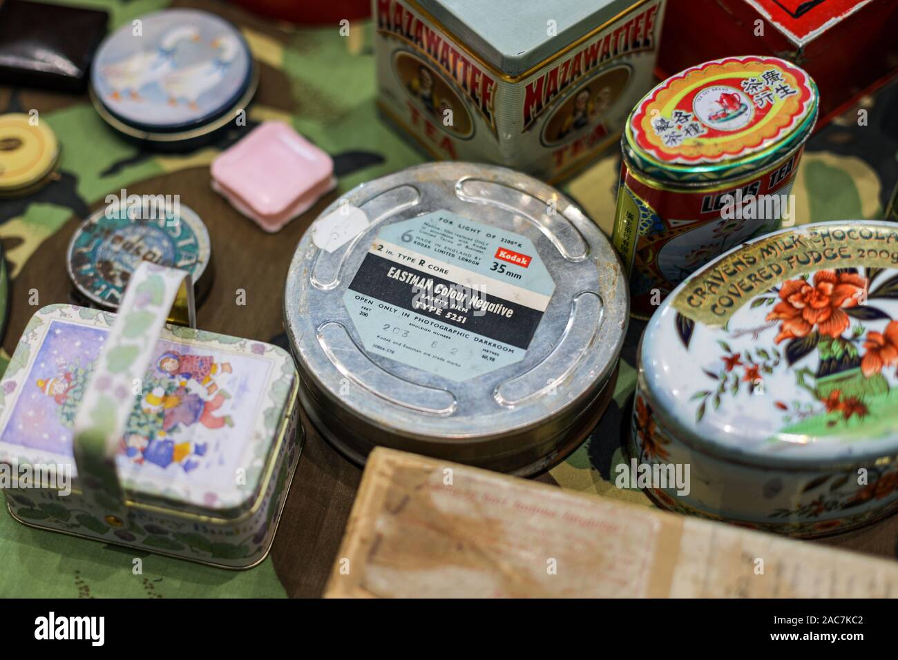 Alte Eastman Kodak 35 mm Farbe negativen Fall an Retro und Vintage Design Expo in Helsinki, Finnland Stockfoto