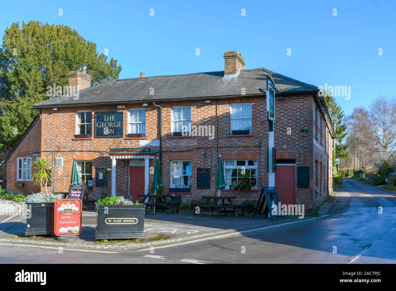 Das George Inn, St Mary Bourne, Hampshire, England, Großbritannien Stockfoto