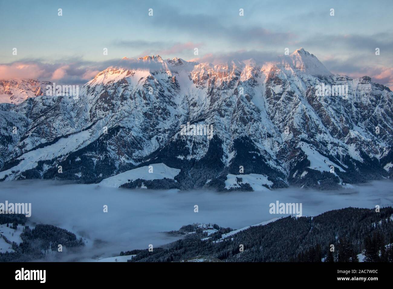 Panoramablick Birnhorn Steinerne Meer leogang Sonnenuntergang in den Bergen Alpes Stockfoto