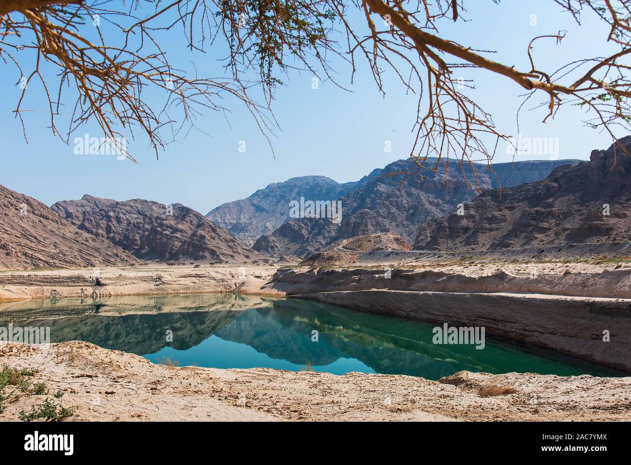 Wadi Ulrich Damm in Jebel Jais Berg in Ras Al Khaimah Emirat der Vereinigten Arabischen Emirate Stockfoto