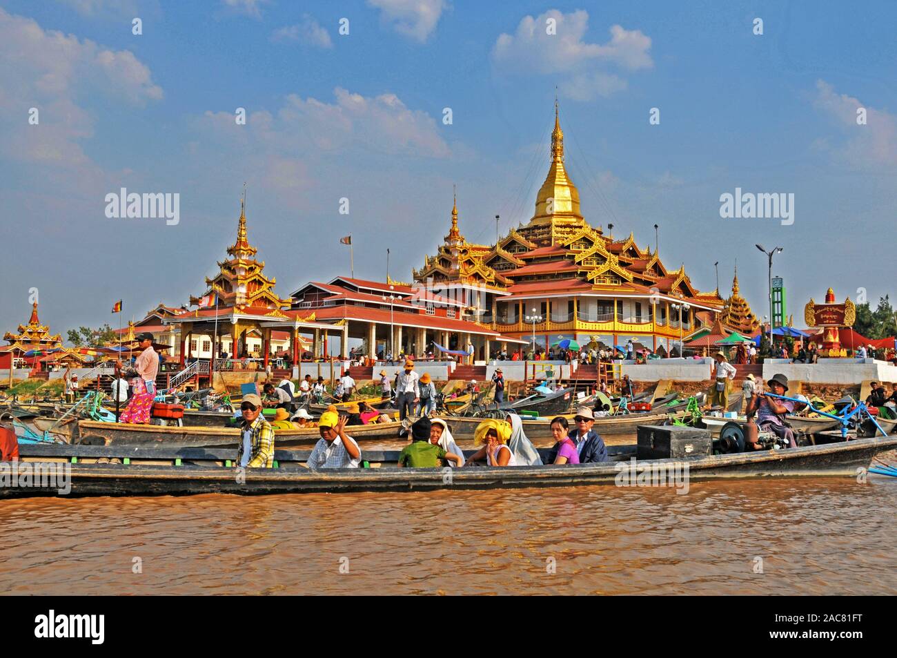 Phaung Daw Oo Tempel, Inle See, Shan Staat, Myanmar Stockfoto