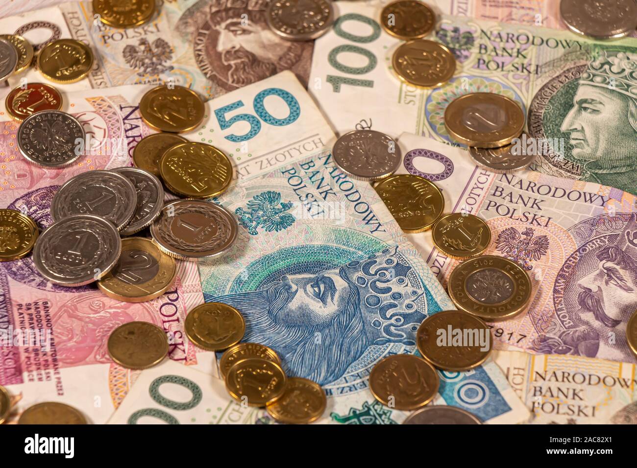 Polnischer Zloty. PLN Banknoten und Münzen bietet große Möglichkeiten für die Illustration von Themen wie Handel, Banken, Medien verwendet werden, Präsentationen etc. Stockfoto