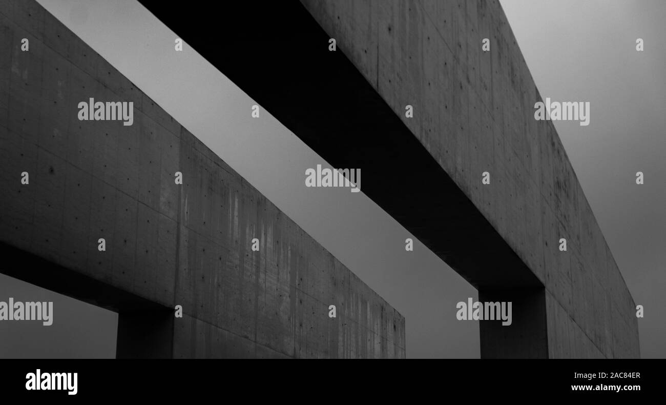 Konkrete Struktur auf einen grauen Tag Stockfoto