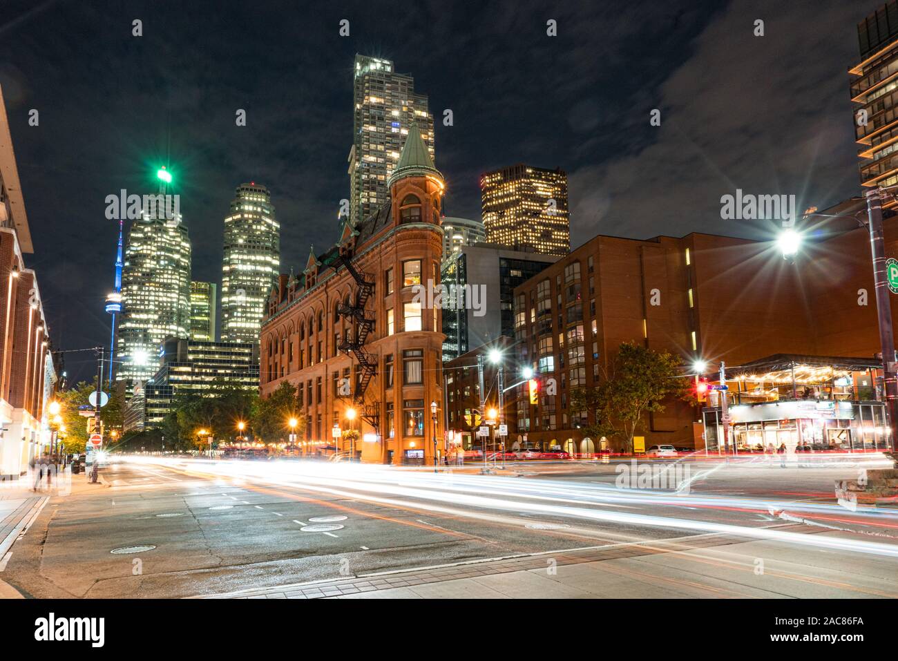 Die historische Gooderham Gebäude, auch bekannt als das Flatiron Building, im Financial District von Toronto, Kanada bekannt Stockfoto