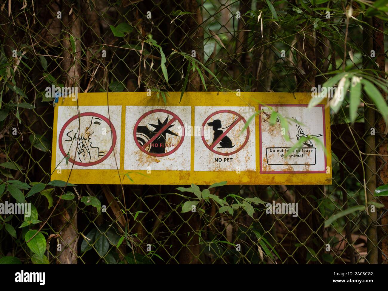 Kein Fleisch, keine Haustiere Warnung Tabellen in National Park Stockfoto