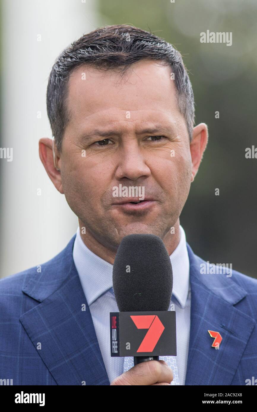 Adelaide, Australien vom 2. Dezember 2019. Ehemaliger australischer Kricketkapitän Ricky Ponting eine Medien Interview vor dem Start des Spiels an Tag 4 der 2 Domain Tag Nacht Test zwischen Australien und Pakistan am Adelaide Oval. Australien führt 1-0 im 2 Spiel der Serie. Credit: Amer ghazzal/Alamy leben Nachrichten Stockfoto