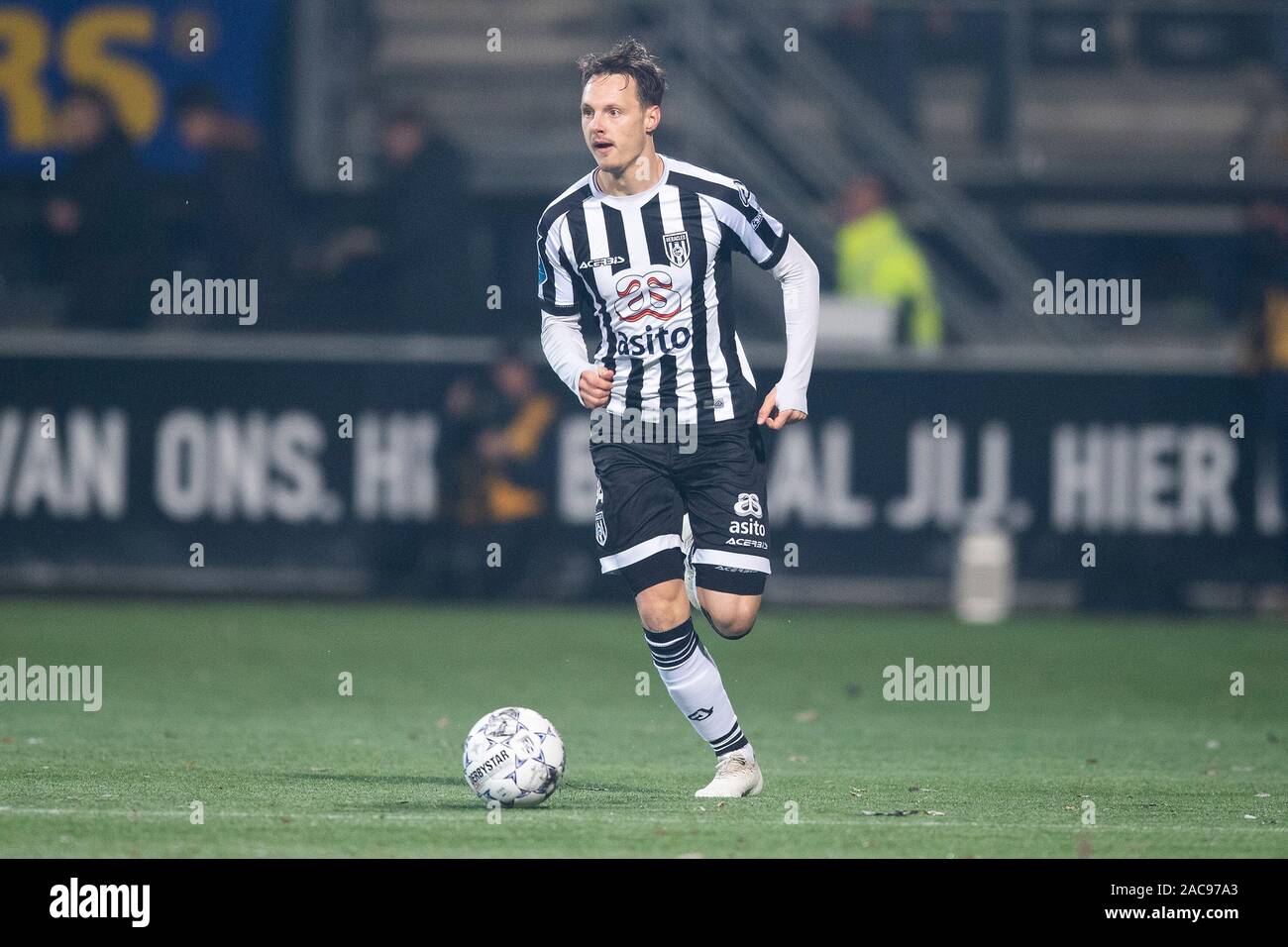 ALMELO, 30-11-2019, Erve Asito Stadium, der niederländischen Eredivisie Fußball Saison 2019/2020. Heracles Almelo Spieler Jeff Hardeveld während des Spiels Heracles Almelo - ADO Den Haag Credit: Pro Schüsse/Alamy leben Nachrichten Stockfoto