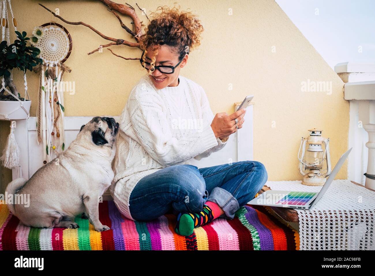 Hund lik Fotos und Bildmaterial in hoher Auflösung Alamy