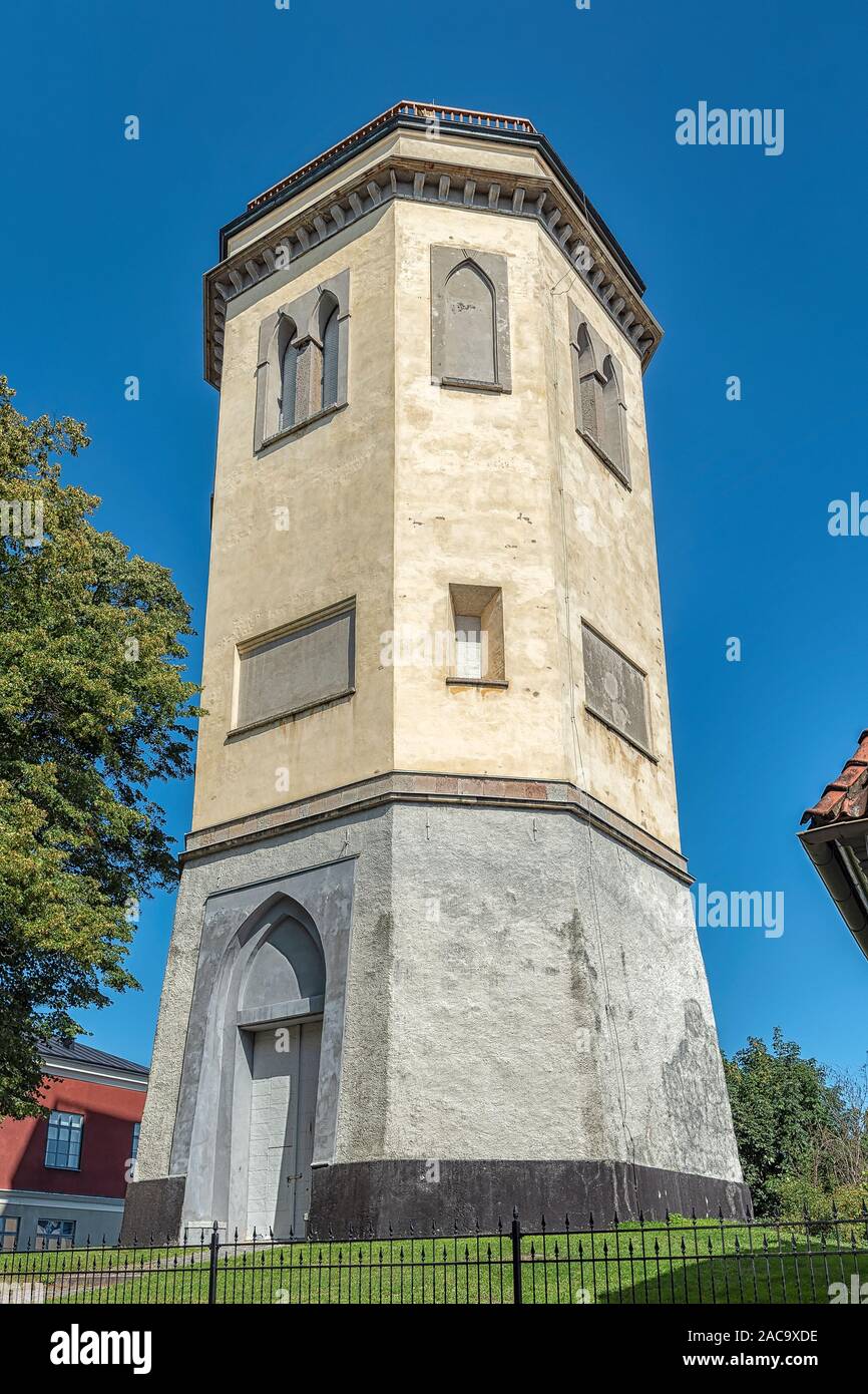 Die Kirche war zu schwach, um das Gewicht der Glocken zu unterstützen. Aus diesem Grund ist ein freistehender Glockenturm nordöstlich der Kirche gebaut wurde ich Stockfoto