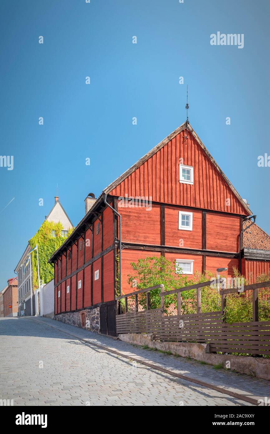 KARLSHAMN, SCHWEDEN - August 24, 2019: Ein typischer Holz- Stadthaus aus dem Schwedischen Karlshamn. Stockfoto