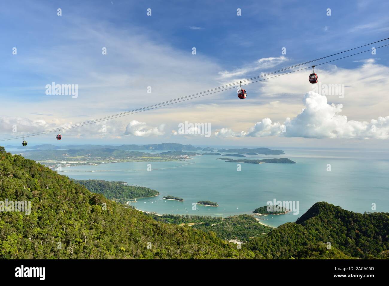 Malaysia, Langkawi Blick auf Seilbahn oben auf dem Berg Machinchang Stockfoto