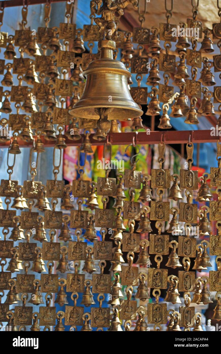 Messing Glocken, Kota Baharu, Süd Indien, Asien Stockfoto