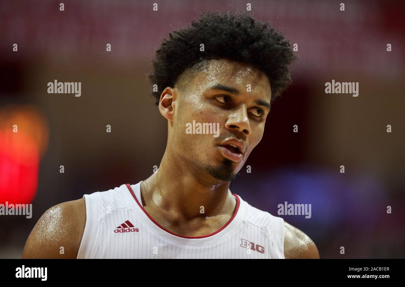 Der Indiana Universität Justin Smith (3) spielt gegen South ...