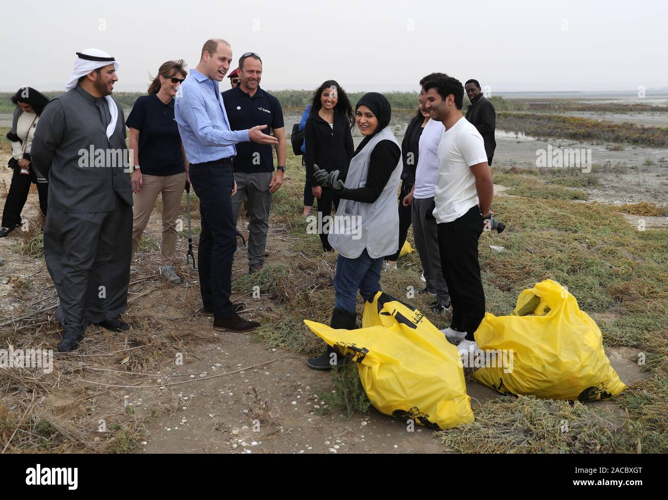 Der Herzog von Cambridge bei seinem Besuch in Feuchtgebieten Kuwait Stadt an der Jahra Naturschutzgebiet mehr über das Land plant, seine natürliche Umgebung aus menschlichen und ökologischen Herausforderungen zu schützen, um zu erfahren, als Teil seiner Tour von Kuwait und Oman. PA-Foto. Bild Datum: Montag, Dezember 2, 2019. Siehe PA Geschichte ROYAL Tour. Photo Credit: Andrew Matthews/PA-Kabel Stockfoto