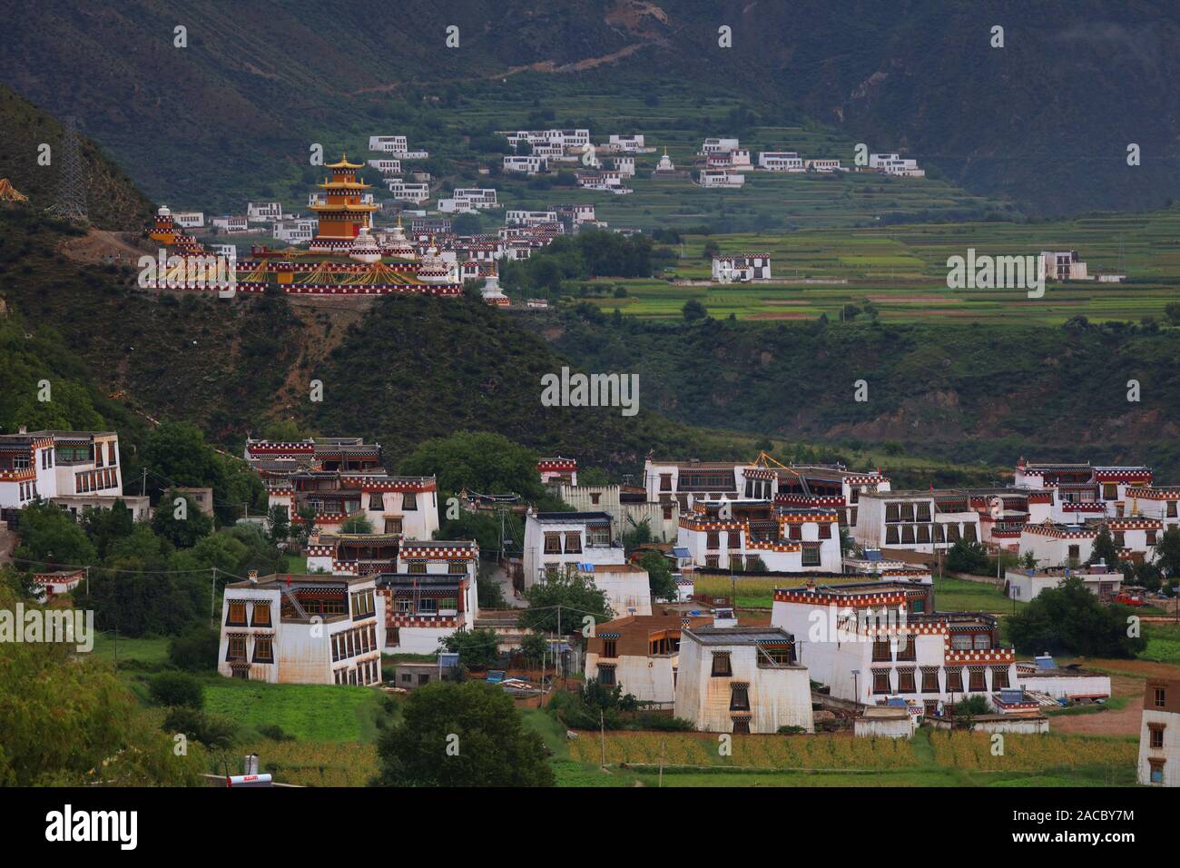 Landschaft von Yading Naturschutzgebiet in Daocheng County, Ganzi tibetischen autonomen Präfektur, Südwesten Chinas Provinz Sichuan am 23. August, 2019. Stockfoto