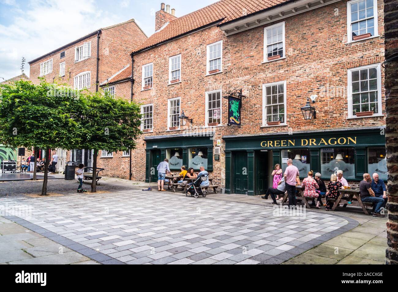 Innenhof des grünen Drachen Pub, Stockton-auf-T-Stücke, County Durham, England Stockfoto
