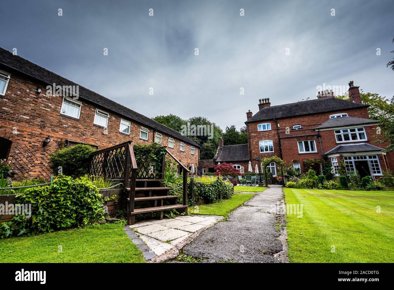 Das Manor Hotel and Guest House befindet sich in Cheadle, dem Veranstaltungsort für Hochzeiten der Klasse 2 in Staffordshire, Familienpension, Zeremonie Stockfoto