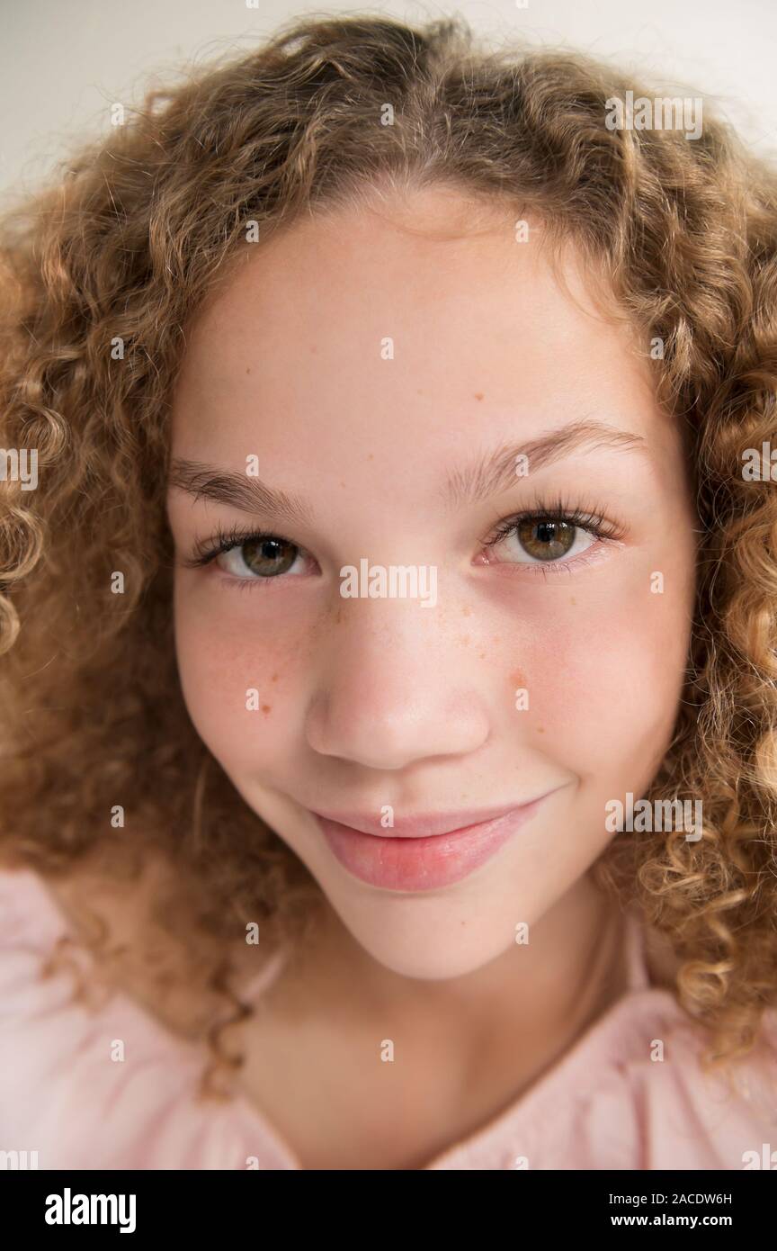 Porträt von Mädchen lächelnd Stockfoto