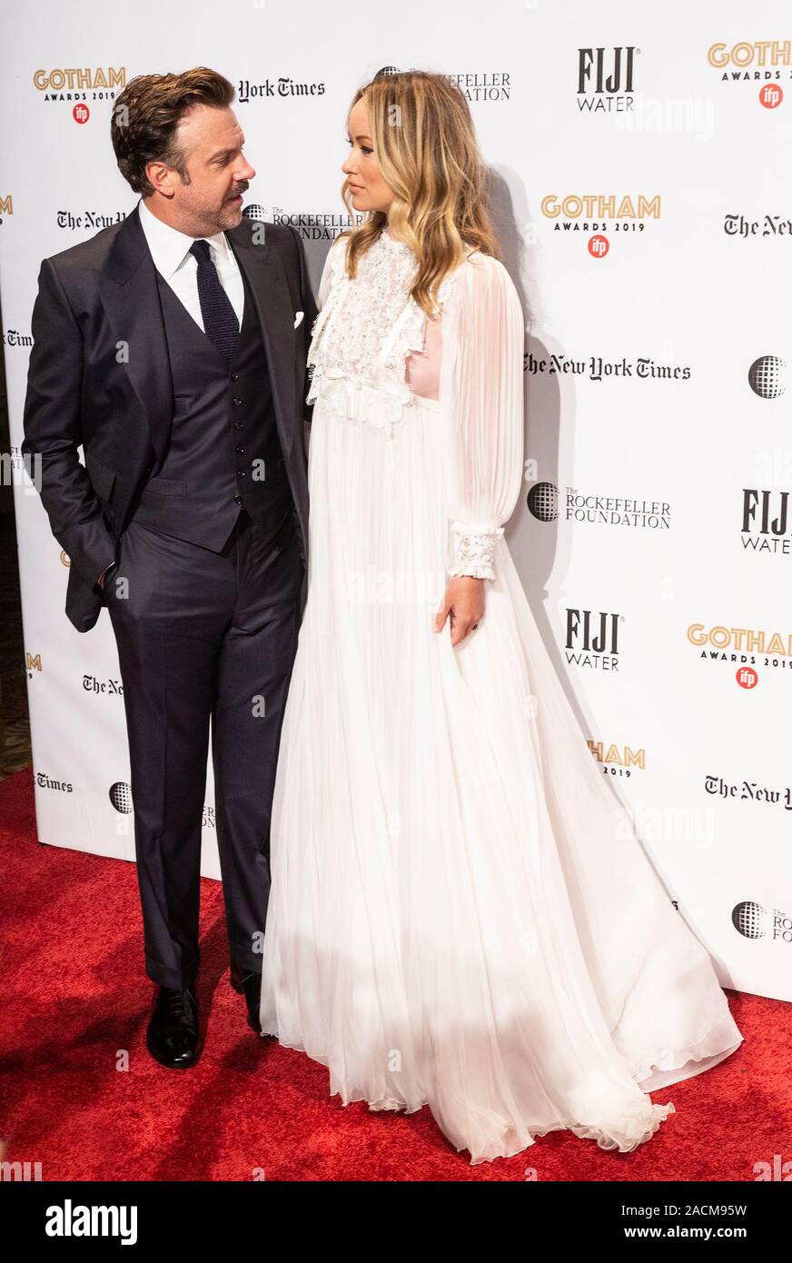 Jason Sudeikis und Olivia Wilde nehmen an der IFP 29. jährliche Gotham Independent Film Awards, die Cipriani Wall Street (Foto von Lew Radin/Pacific Press) Stockfoto