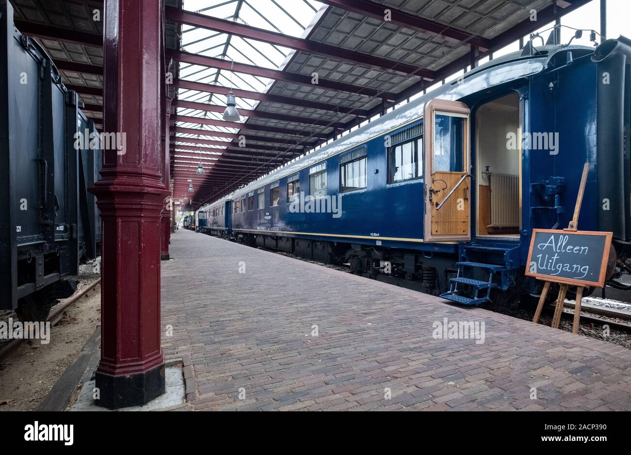 Trainmuseum in Utrecht/Niederlande. Viele historische Züge, interaktive Möglichkeiten und in einem historischen Bahnhof entfernt. Stockfoto