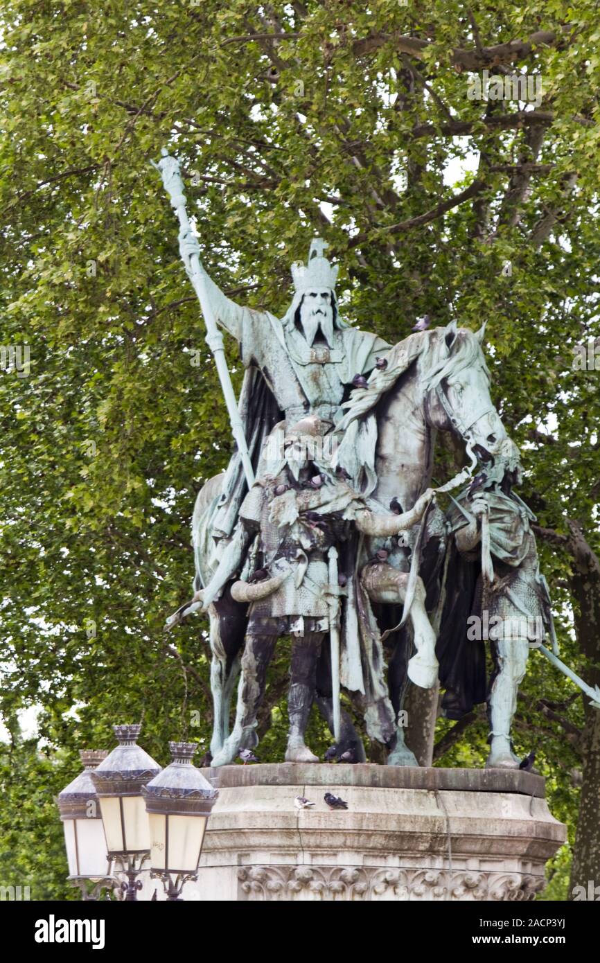 Statue Karls des Großen, Paris, Frankreich Stockfotografie Alamy