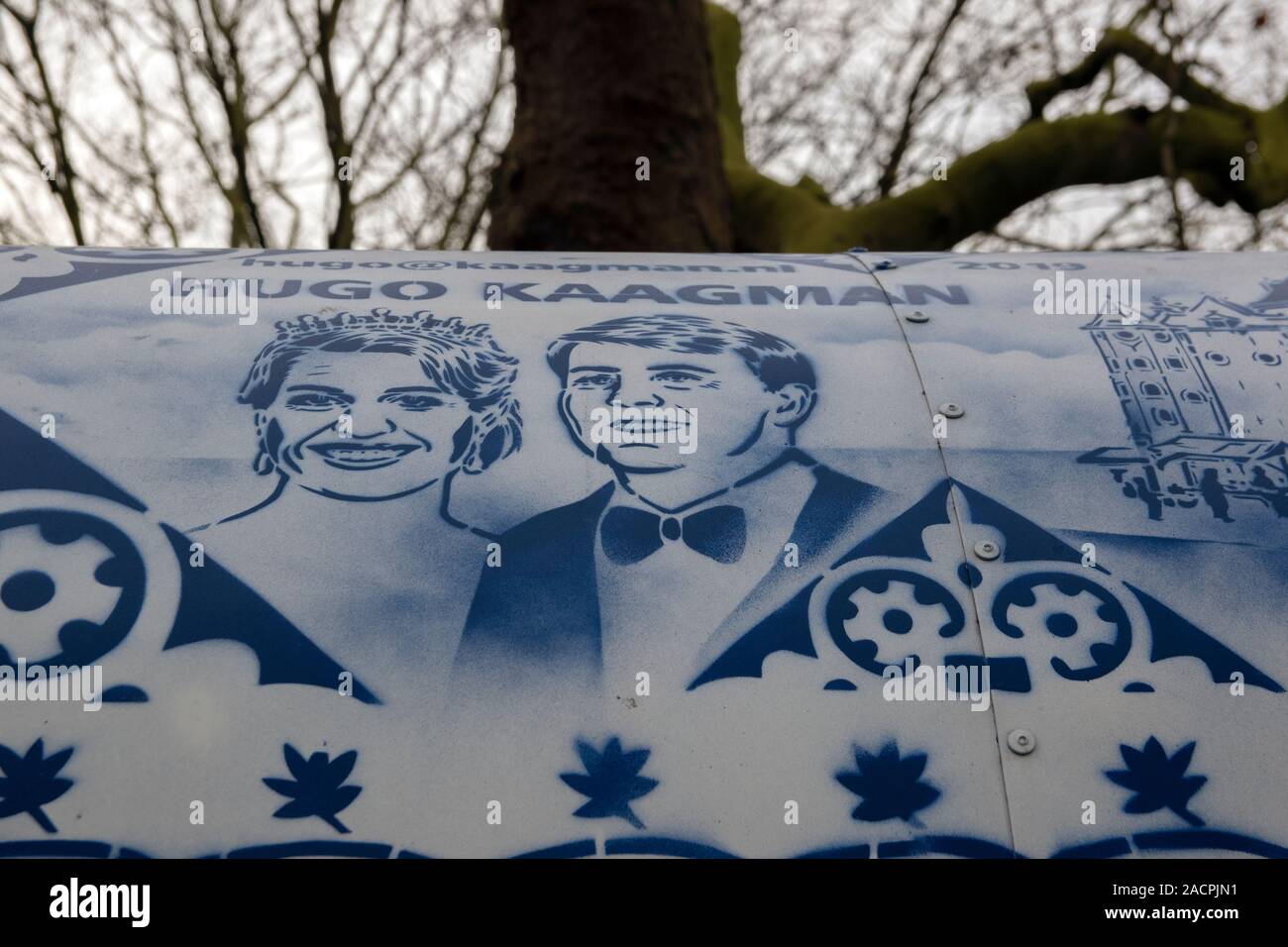 Detail Königin Maxima und König Willem Alexander auf der Pofferdikkie Poffertjes Kraam in Amsterdam Die Niederlande 2019 Stockfoto