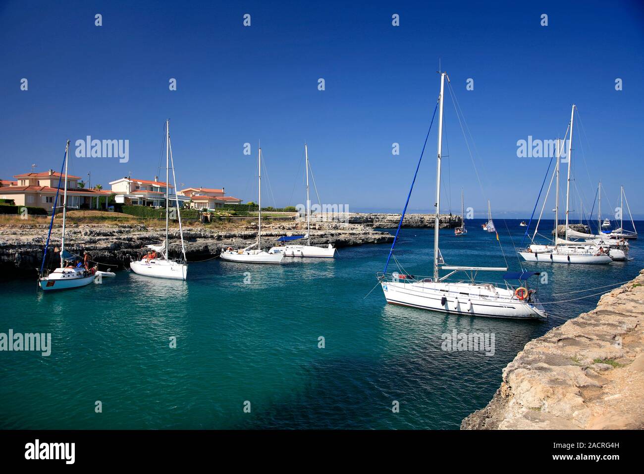 Boote im Hafen von Ciutadella, Parc De La Ciutadella Stadt, Insel Menorca, Balearen, Spanien Stockfoto