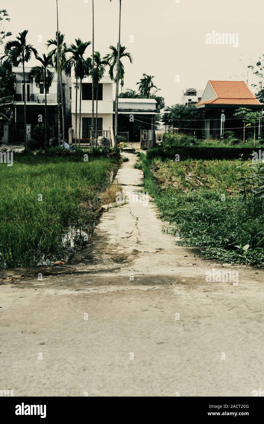 Fotos in und um Hoi An Vietnam im Jahr 2019 zeigt Häuser und Straßen in der kleinen Vietnam Dörfer eingenommen. Stockfoto