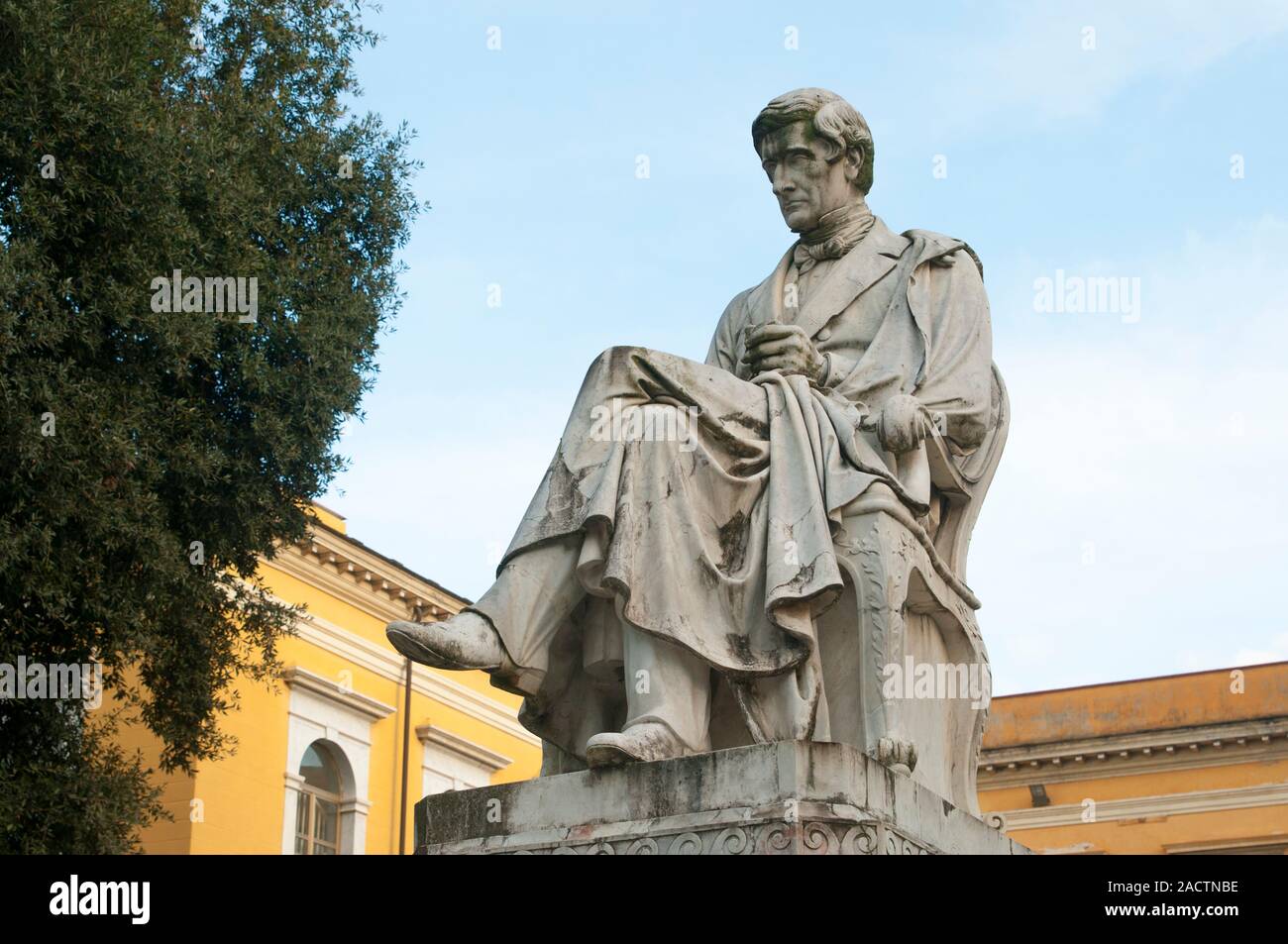 Carrara, Italien: Pellegrino Rossi Statue auf dem Platz bekannt als Piazza Gramsci (Gramsci) Stockfoto