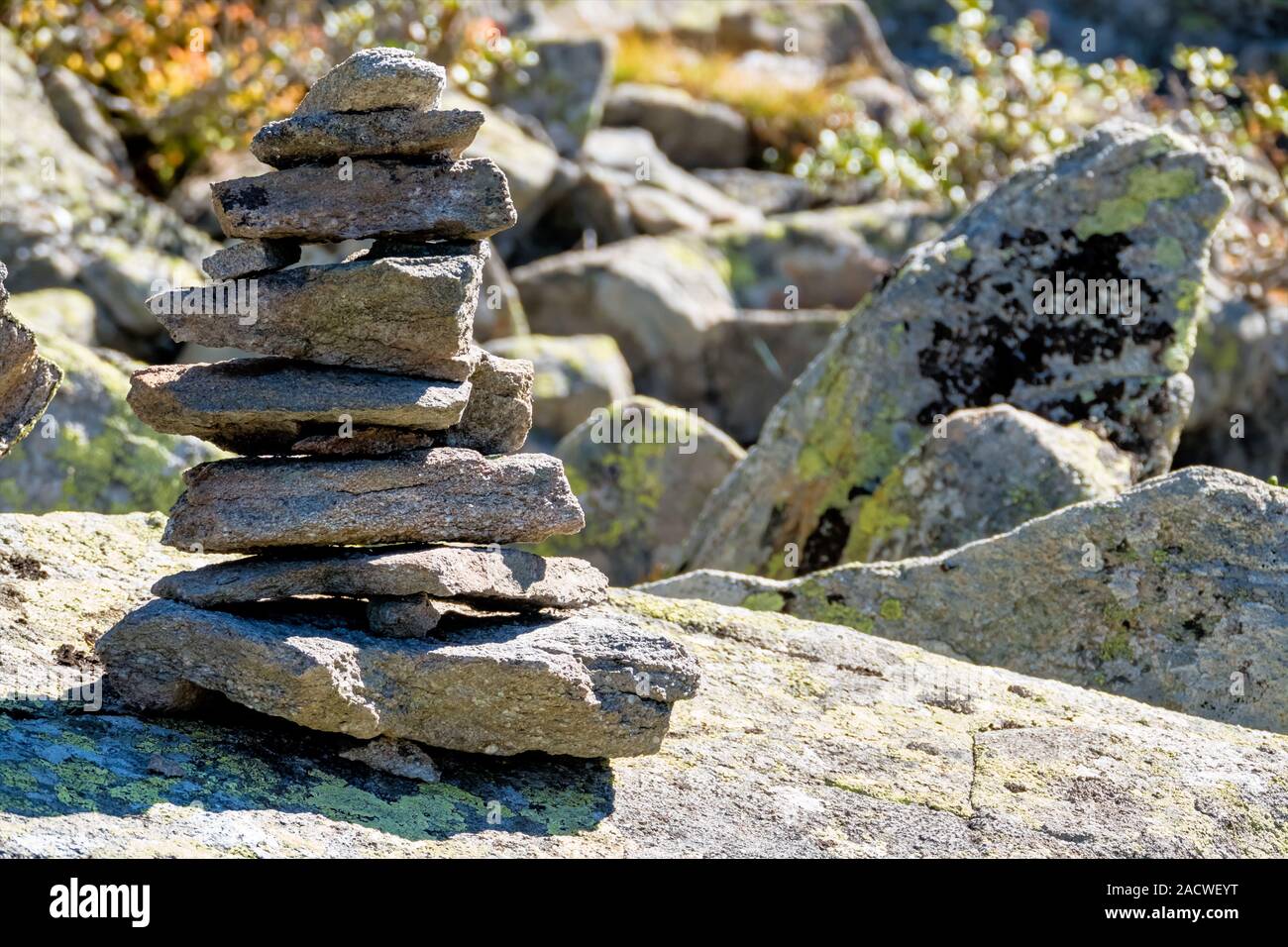 Steinen, die auf einander gestapelt Stockfoto