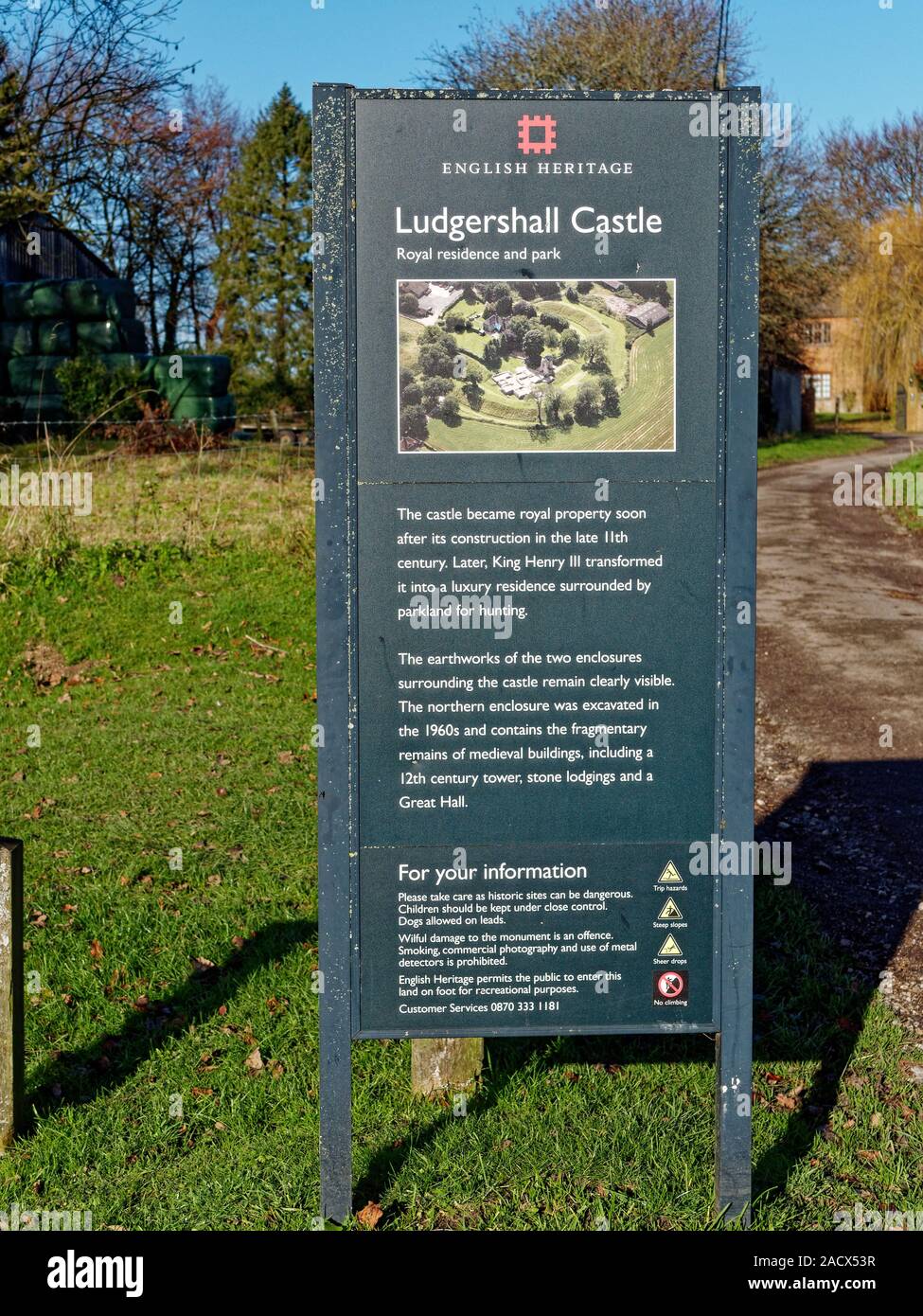 Signage für Ludgershall Castle Wiltshire Stockfoto