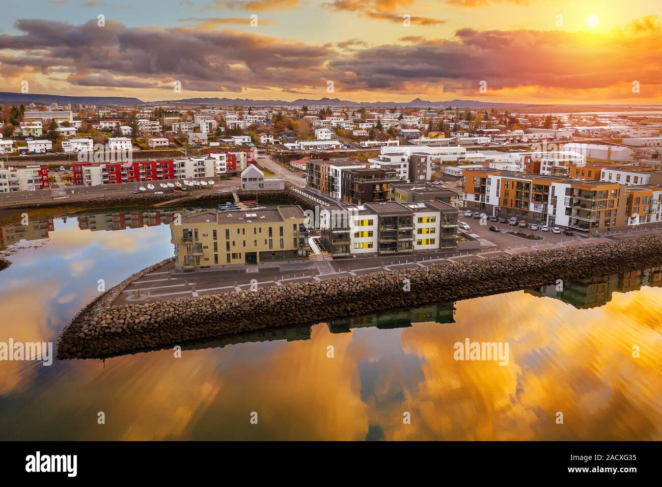 Neue Apartments, von Kopavogur, einem Vorort von Reykjavik, Island Stockfoto