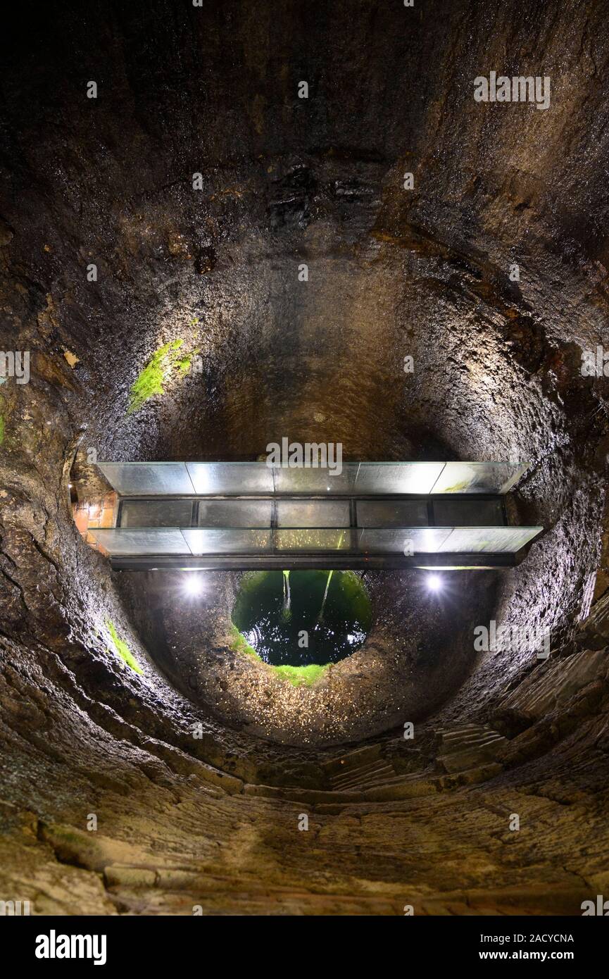 Perugia. Italien. Pozzo Etrusco (Etruskische Gut), stammt aus der zweiten Hälfte des 3. vorchristlichen Jahrhundert. Stockfoto