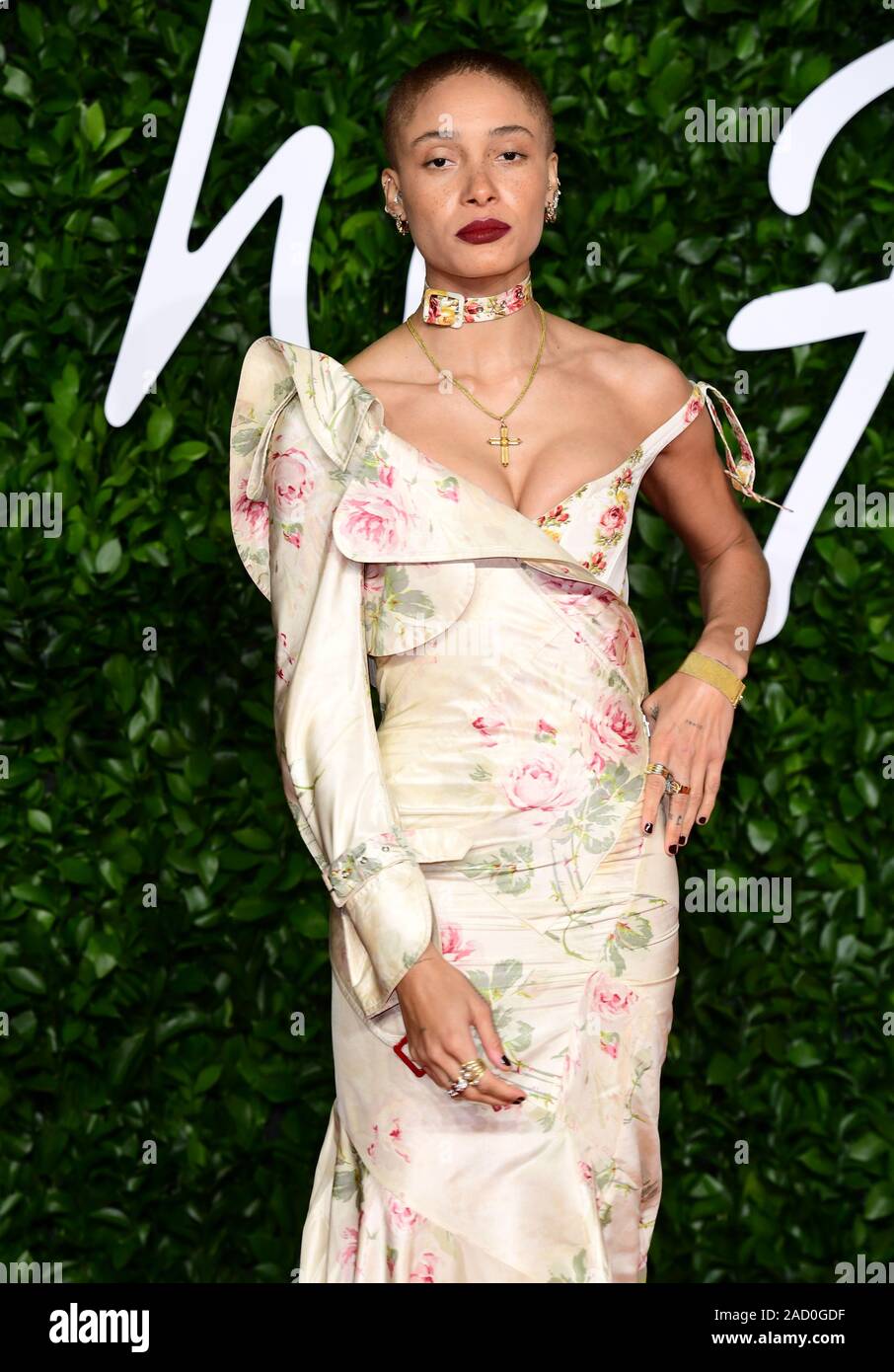 Adwoa aboah besucht modepreise 2019 royal albert hall Fotos und