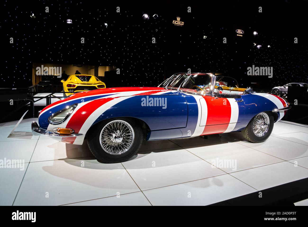 Brüssel - Jan 18, 2019: Jaguar E-Type 1967 vintage Sport Auto präsentiert an der 97th Brüsseler Motor Show 2019 Autosalon. Stockfoto