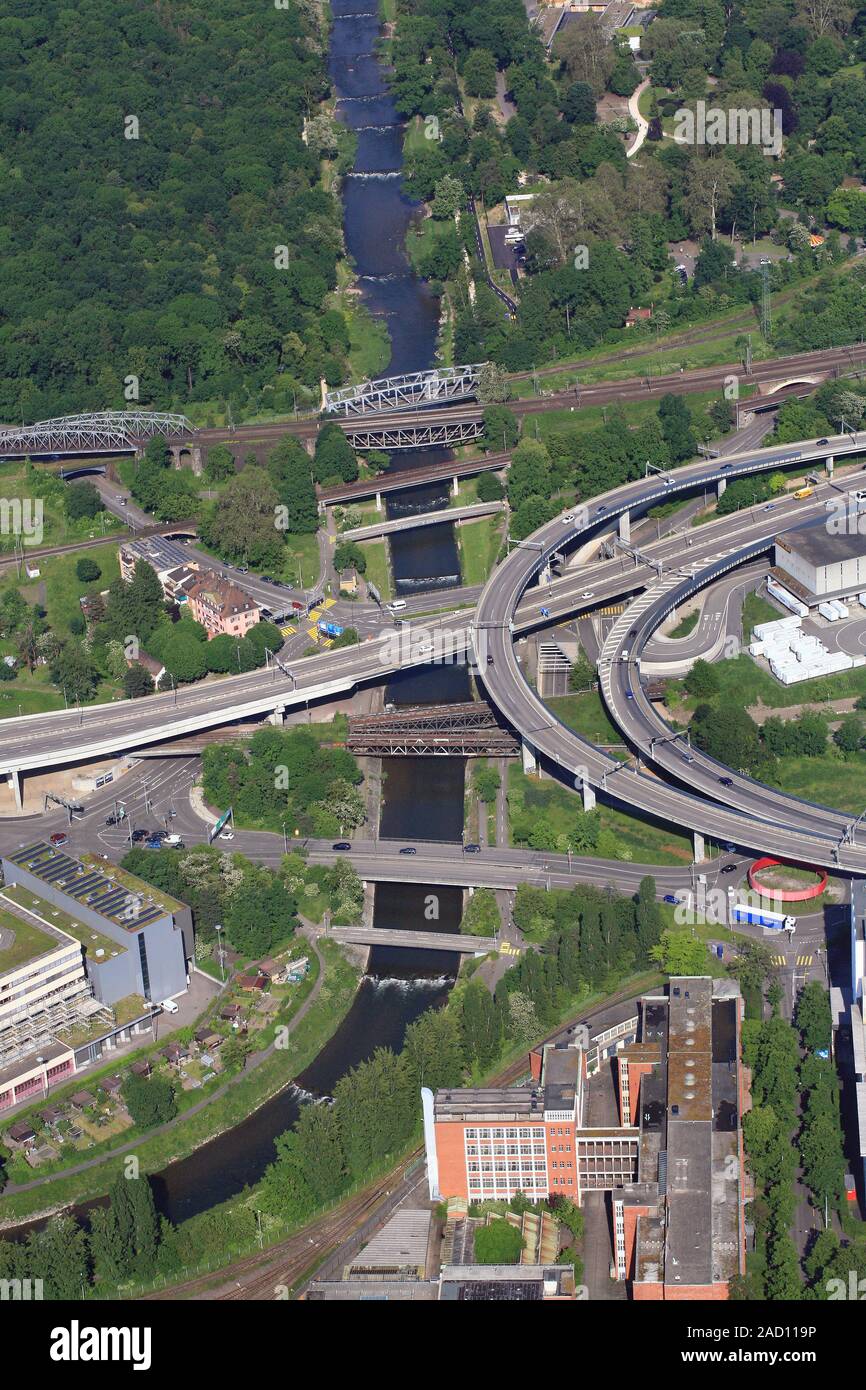 Basel, Schweiz, zahlreiche Brücken über den Fluss Wiese Stockfoto