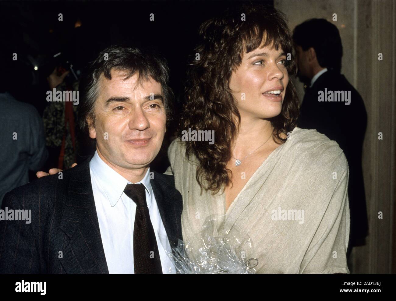 Schauspieler, Musiker und Schauspieler Dudley Moore und seine Frau Brogan Lane kommen zum Mittagessen mit TRH Herzog und die Herzogin von York LA 1988. Stockfoto