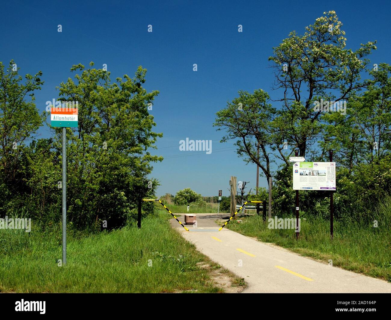 Radweg - Grenzübergang Ungarn - Österreich am Neusiedler See Stockfoto