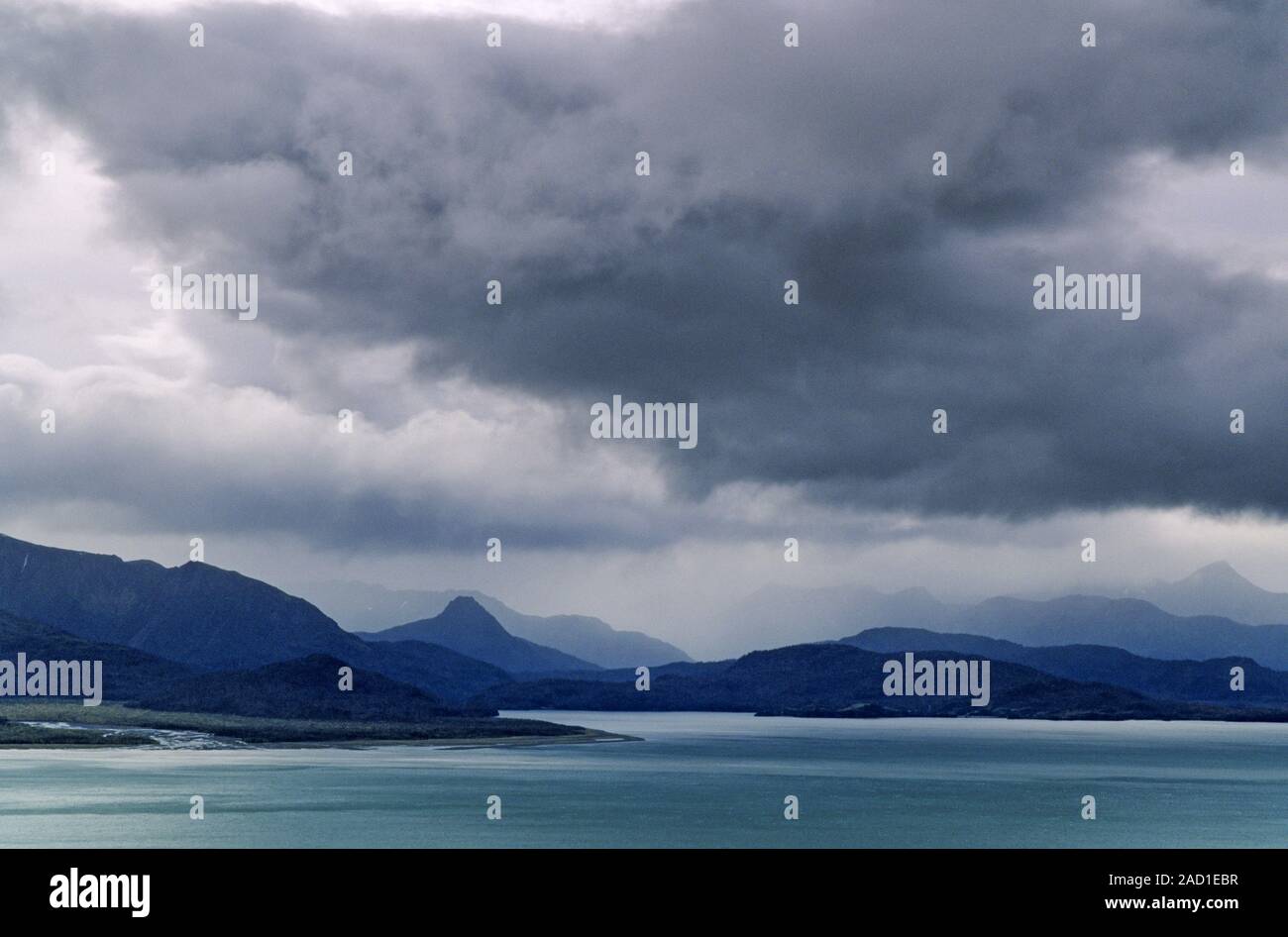 Gewitterwolken über die Kachemak Bay/Homer - Kenai Halbinsel Stockfoto