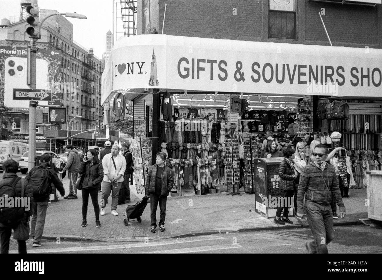Geschenke und Souvenirs Shop, Chinatown, New York City, Vereinigte Staaten von Amerika. Stockfoto