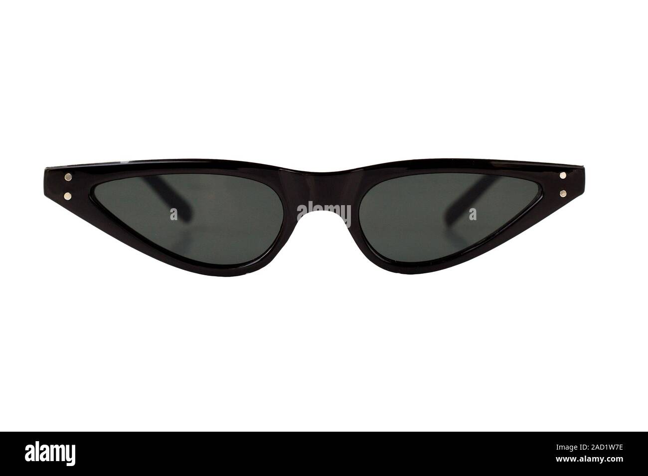 Schwarzes Dreieck Form Retro Kunststoff Sonnenbrille isoliert auf weißem Hintergrund - Vorderansicht Stockfoto
