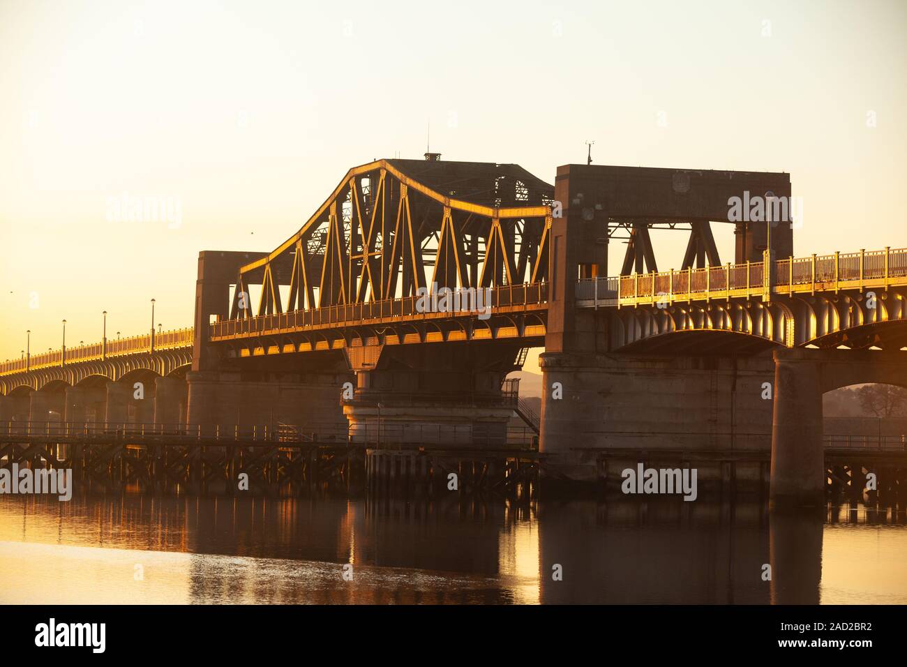 Kincardine Brücke über den Firth von weiter bei Sun, Fife, Schottland. Stockfoto