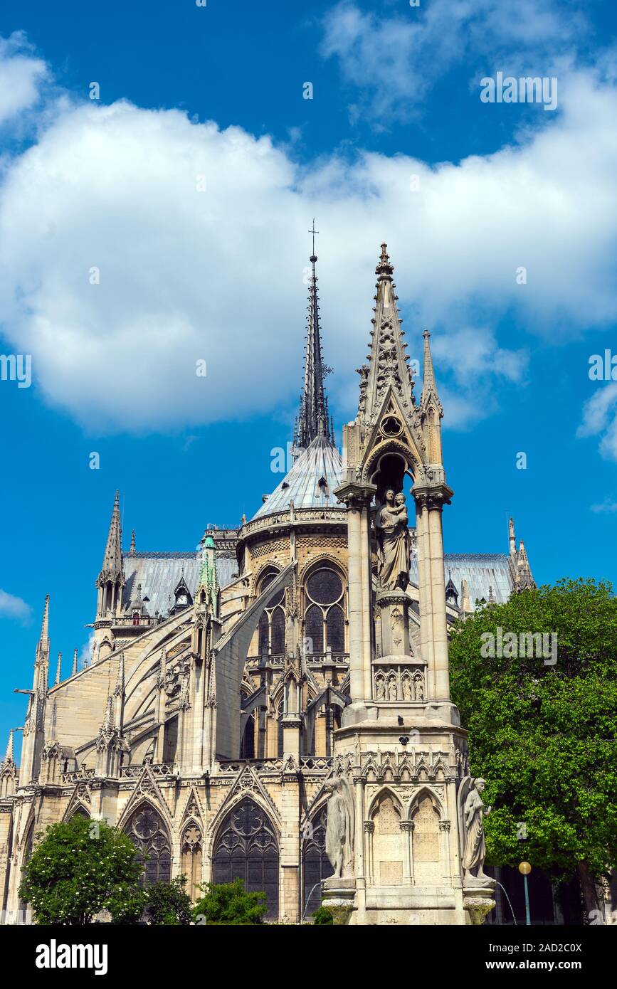 Die Rückseite der berühmten Kathedrale Notre Dame in Paris, Frankreich Stockfoto