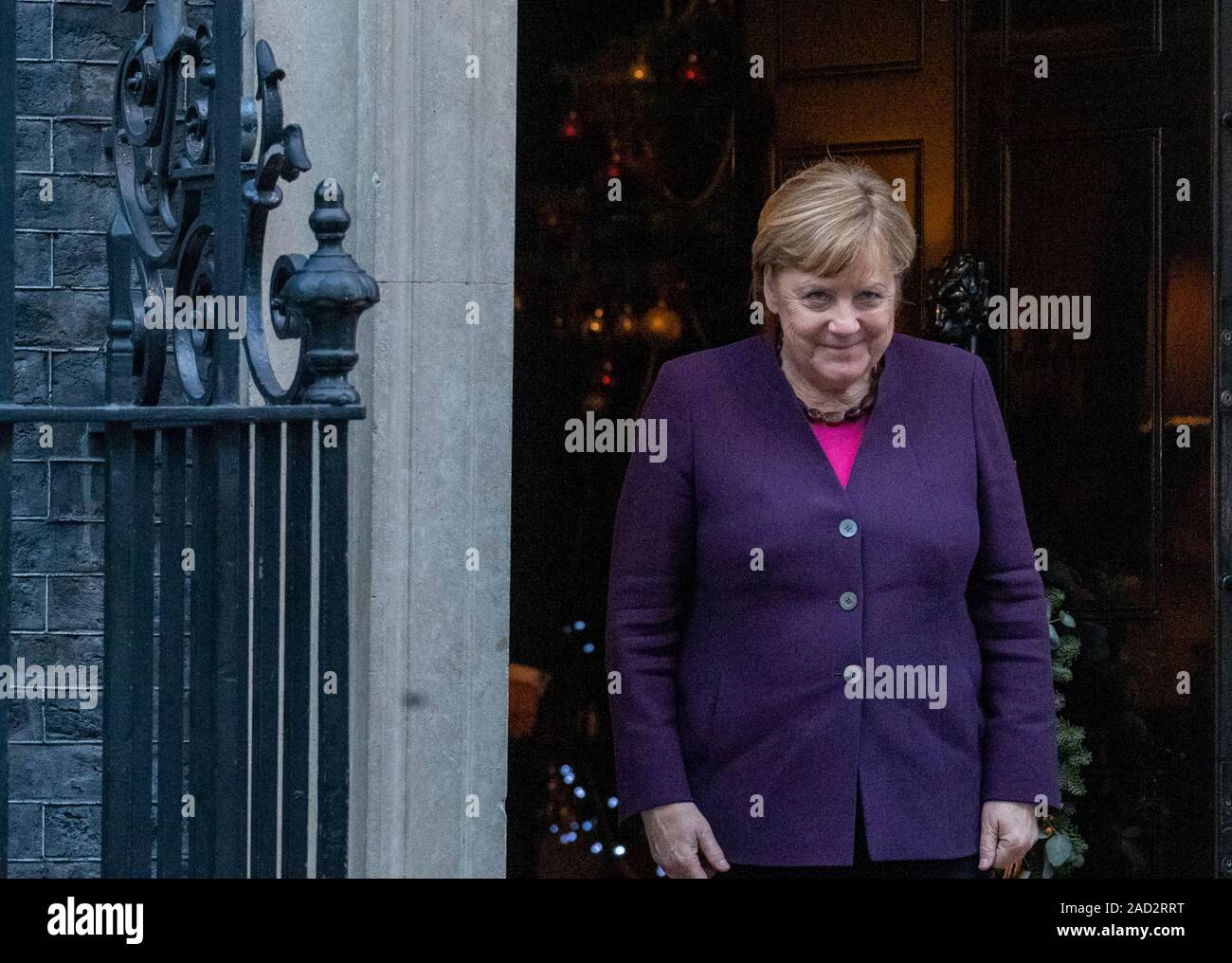 London, Großbritannien 3. Dez. 2019 die Staats- und Regierungschefs der NATO in Downing Street 10 während der NATO-Gipfel von Angela Merkel zur Bundeskanzlerin der Bundesrepublik Deutschland bei 10 Downing Street eintrifft. Kredit Ian DavidsonAlamy leben Nachrichten Stockfoto