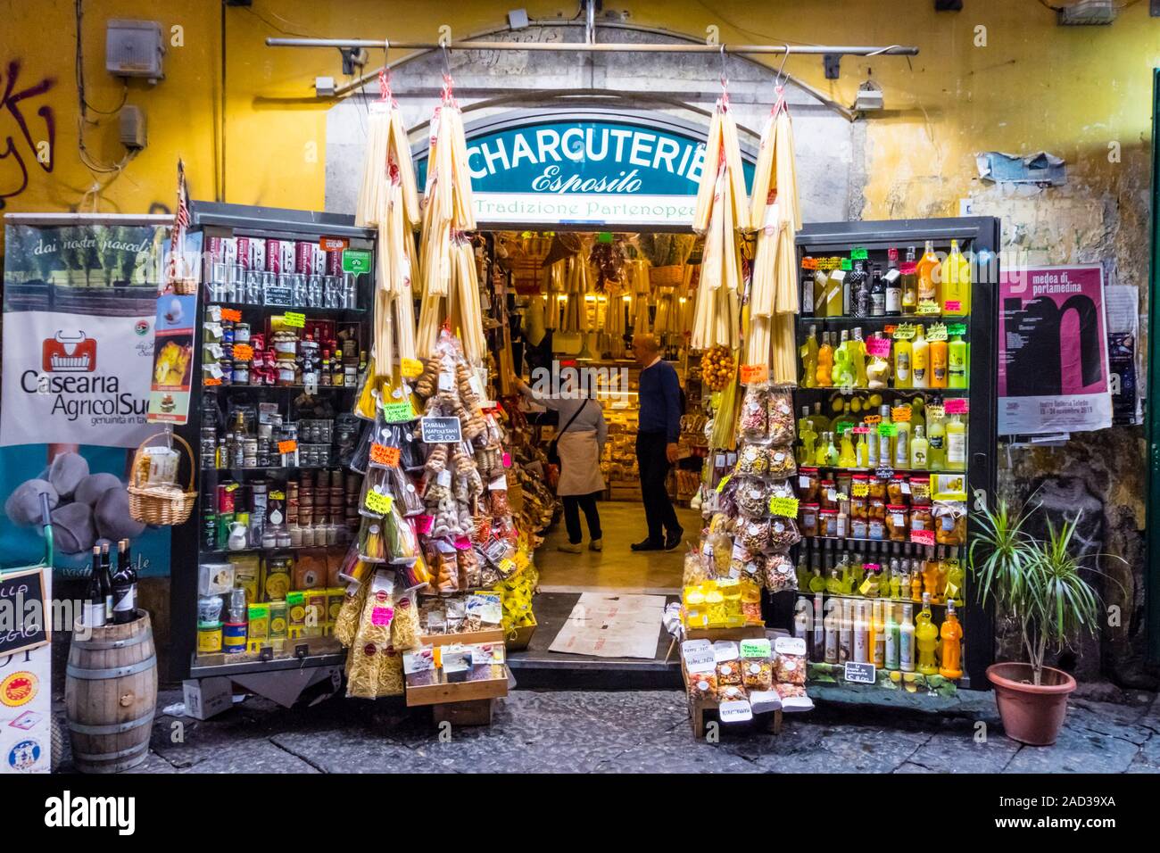Lebensmittel Shop, Spaccanapoli, centro storico, Wardow, Neapel, Italien Stockfoto