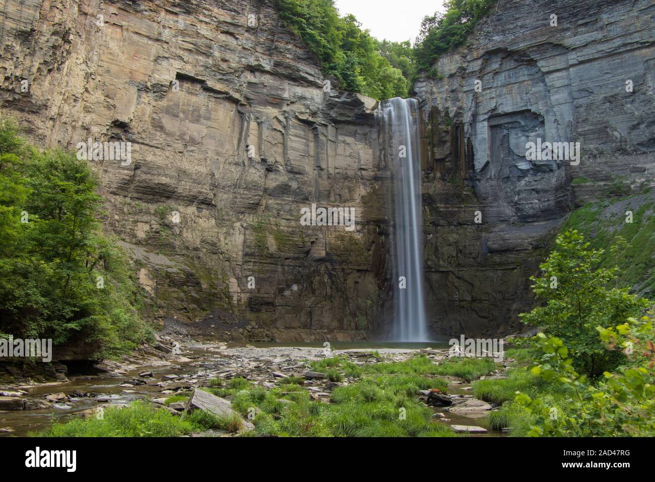 Schönen Wasserfall bei Taughannock Falls State Park in der Nähe von Ithaca, Finger Lakes, NY, USA Stockfoto