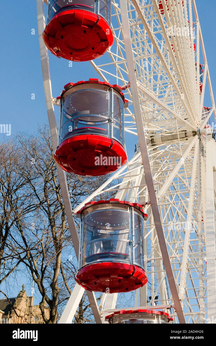 Kapseln der Schausteller Riesenrad. Her 1 Rad. Edinburgh Weihnachtsmarkt. Schottland Stockfoto