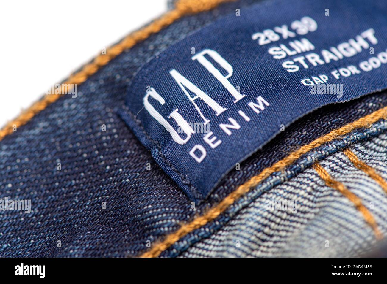 BERLIN - 29.November: GAP Label Jeans in Gap Store in Berlin am 29. November. 2019 in Deutschland Stockfoto