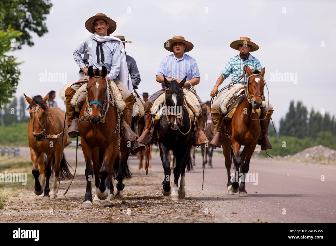 Die Cabalgata Los Compadres von Vista Flores und Tunuyan ist eine Parade der Reiter und ihrer Familien, die Ende November stattfindet. Stockfoto
